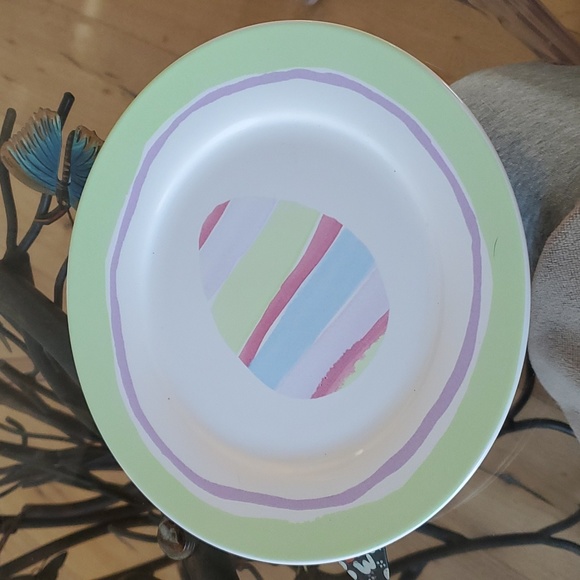 EASTER TWO 8" PLATES - Picture 2 of 3